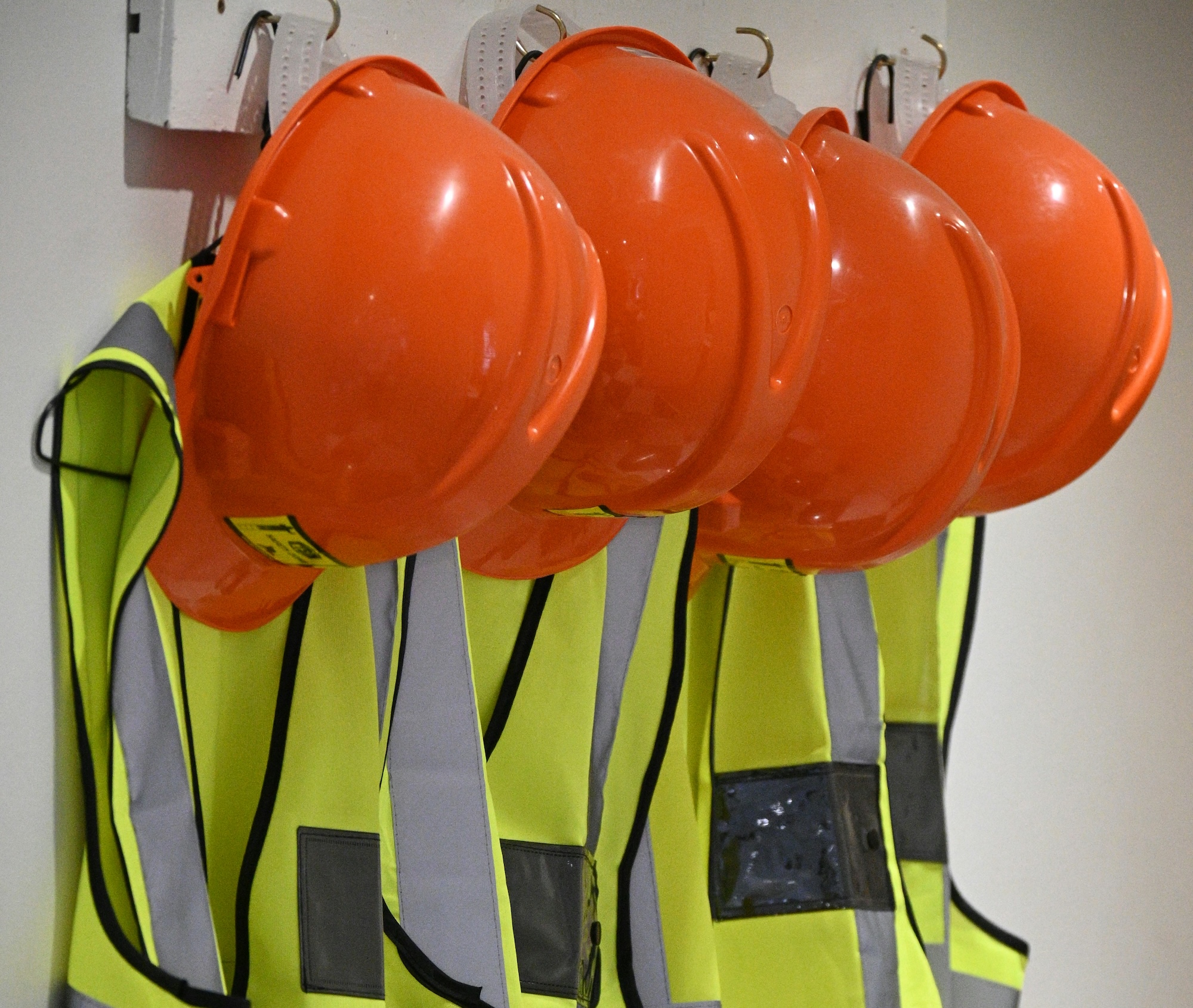 attrezzature per formare i giovani sulla sicurezza sul lavoro